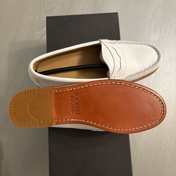 G.H. Bass & Co. White Loafers - Picture 4 of 5